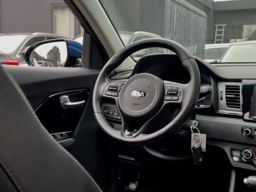 Kia Niro 1.6 GDi HYBRID AUT6 DESIGN EDITION PANODAK LEDER NAVI CAMERA LED LMV PDC ActivLease financial lease