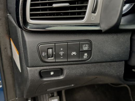 Kia Niro 1.6 GDi HYBRID AUT6 DESIGN EDITION PANODAK LEDER NAVI CAMERA LED LMV PDC ActivLease financial lease