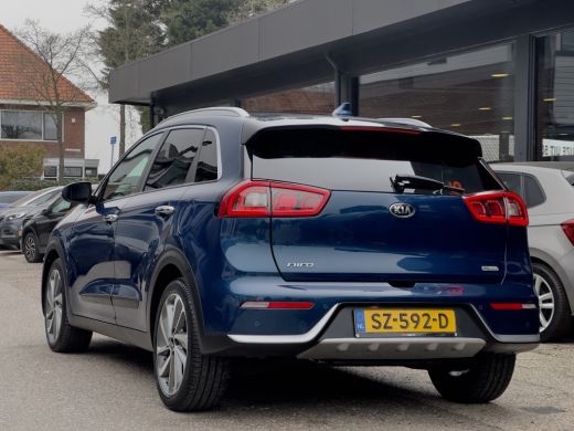 Kia Niro 1.6 GDi HYBRID AUT6 DESIGN EDITION PANODAK LEDER NAVI CAMERA LED LMV PDC ActivLease financial lease