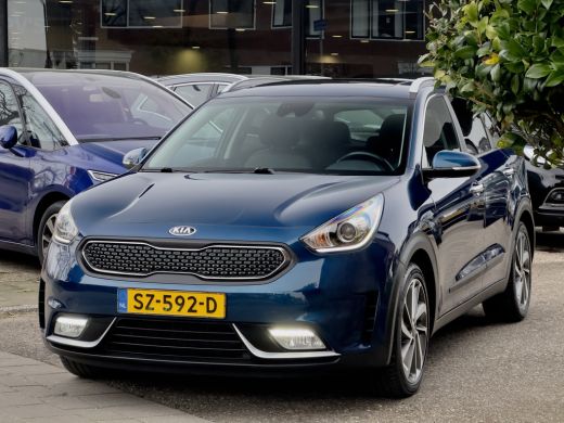 Kia Niro 1.6 GDi HYBRID AUT6 DESIGN EDITION PANODAK LEDER NAVI CAMERA LED LMV PDC ActivLease financial lease