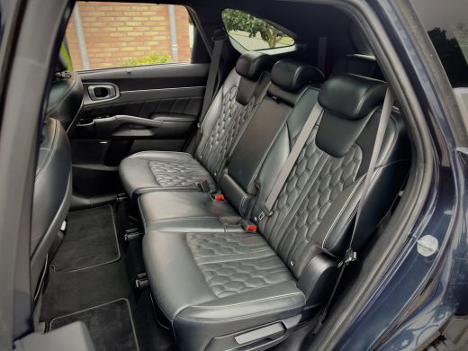 Kia Sorento 1.6 T-GDI AUT6 HYBRID 7PRS EXECUTIVE-LINE PANODAK DESIGNO-LEDER NAVI CAMERA DIGI-DASH APPLE-CARPL... ActivLease financial lease