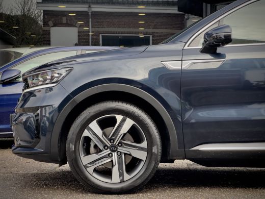 Kia Sorento 1.6 T-GDI AUT6 HYBRID 7PRS EXECUTIVE-LINE PANODAK DESIGNO-LEDER NAVI CAMERA DIGI-DASH APPLE-CARPL... ActivLease financial lease