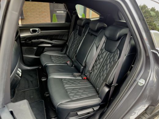 Kia Sorento 1.6 T-GDI Hybrid 7PERS AUT6 EXECUTIVE PANODAK DESIGNO-LEDER NAVI CAMERA DIG-DASH APPLE-CARPLAY LE... ActivLease financial lease