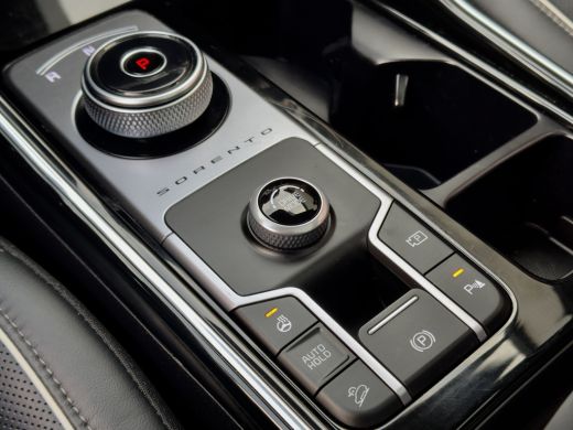 Kia Sorento 1.6 T-GDI Hybrid 7PERS AUT6 EXECUTIVE PANODAK DESIGNO-LEDER NAVI CAMERA DIG-DASH APPLE-CARPLAY LE... ActivLease financial lease