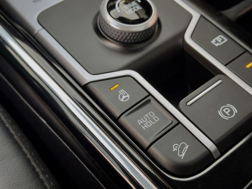 Kia Sorento 1.6 T-GDI Hybrid 7PERS AUT6 EXECUTIVE PANODAK DESIGNO-LEDER NAVI CAMERA DIG-DASH APPLE-CARPLAY LE... ActivLease financial lease