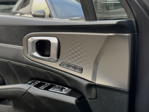 Kia Sorento 1.6 T-GDI Hybrid 7PERS AUT6 EXECUTIVE PANODAK DESIGNO-LEDER NAVI CAMERA DIG-DASH APPLE-CARPLAY LE... ActivLease financial lease