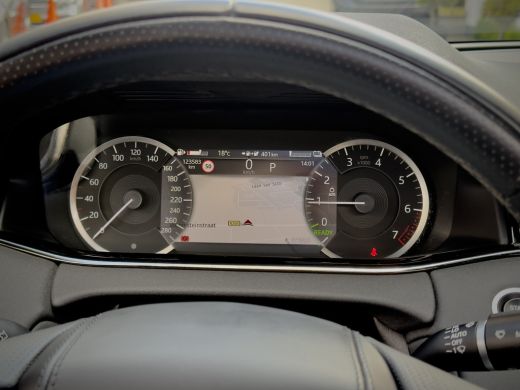 Land Rover Range Rover Evoque 1.5 P300e AWD AUT8 R-DYNAMIC SE BRONZE COLLECTION BLACK-PACK PANODAK LEDER NAVI CAMERA DIGI-DASH ... ActivLease financial lease