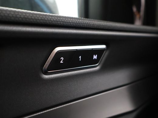 Lynk & Co 01 1.5 PLUG-IN 261 PK AUT. + PANORAMA | INFINTY AUDIO | ADAPTIVE CRUISE | CAMERA | 20 INCH | SFEERVE... ActivLease financial lease