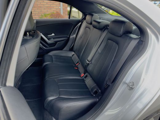 Mercedes-Benz A-Klasse 180 AUT7 LIMOUSINE SOLUTION LEDER NAVI CAMERA DIGI-DASH PDC LED LMV ActivLease financial lease