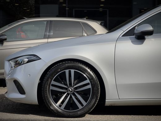 Mercedes-Benz A-Klasse 180 AUT7 LIMOUSINE SOLUTION LEDER NAVI CAMERA DIGI-DASH PDC LED LMV ActivLease financial lease