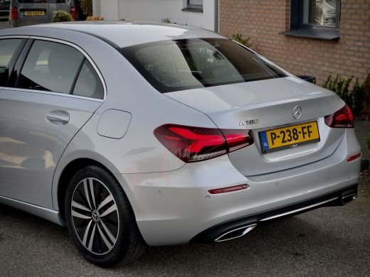 Mercedes-Benz A-Klasse 180 AUT7 LIMOUSINE SOLUTION LEDER NAVI CAMERA DIGI-DASH PDC LED LMV ActivLease financial lease