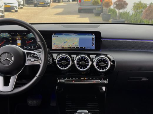 Mercedes-Benz A-Klasse 180 AUT7 LIMOUSINE SOLUTION LEDER NAVI CAMERA DIGI-DASH PDC LED LMV ActivLease financial lease