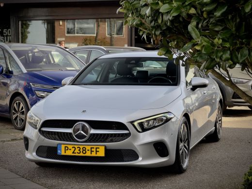 Mercedes-Benz A-Klasse 180 AUT7 LIMOUSINE SOLUTION LEDER NAVI CAMERA DIGI-DASH PDC LED LMV ActivLease financial lease