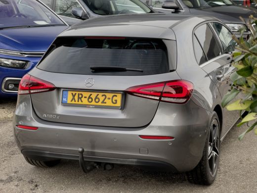 Mercedes-Benz A-Klasse 180D AUT AMG-LINE SPORTLEDER NAVI CAMERA LMV PDC ActivLease financial lease