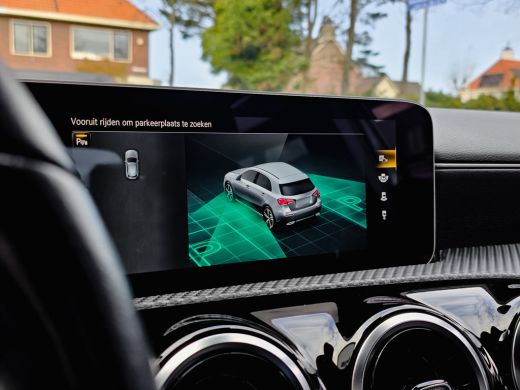 Mercedes-Benz A-Klasse 180D AUT AMG-LINE SPORTLEDER NAVI CAMERA LMV PDC ActivLease financial lease