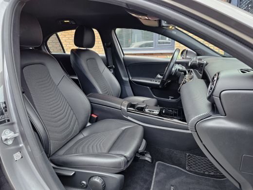 Mercedes-Benz A-Klasse 180D AUT AMG-LINE SPORTLEDER NAVI CAMERA LMV PDC ActivLease financial lease