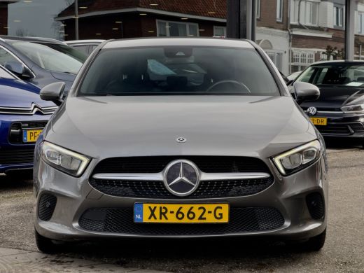 Mercedes-Benz A-Klasse 180D AUT AMG-LINE SPORTLEDER NAVI CAMERA LMV PDC ActivLease financial lease