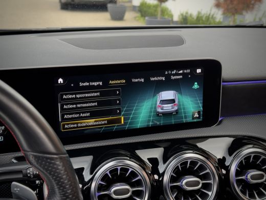 Mercedes-Benz A-Klasse 220 AUT7 35AMG-PAKKET 285PK PANODAK LEDER CAMERA DIGI-DASH APPLE-CARPLAY LED LMV-19INCHE PDC ActivLease financial lease