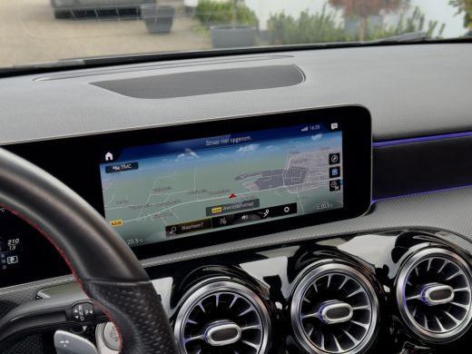 Mercedes-Benz A-Klasse 220 AUT7 35AMG-PAKKET 285PK PANODAK LEDER CAMERA DIGI-DASH APPLE-CARPLAY LED LMV-19INCHE PDC ActivLease financial lease