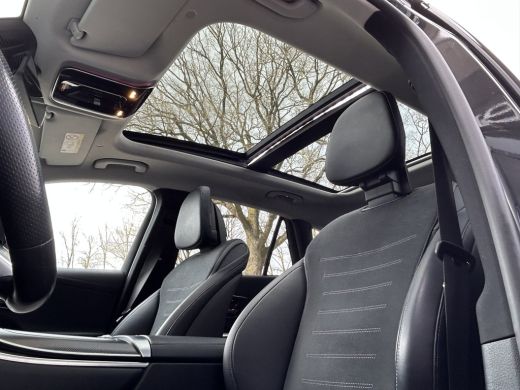 Mercedes-Benz GLC 400e 4Matic AMG 381pk // Panorama dak // Trekhaak // Rijassistentiepakket // Distronic // 360 Cam... ActivLease financial lease