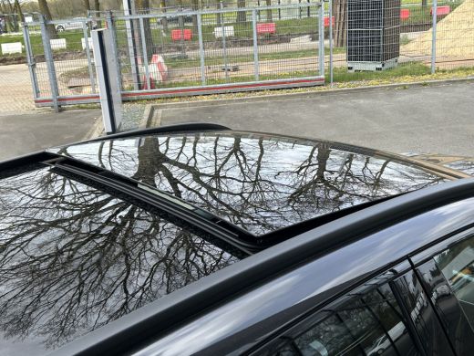 Mercedes-Benz GLC 400e 4Matic AMG 381pk // Panorama dak // Trekhaak // Rijassistentiepakket // Distronic // 360 Cam... ActivLease financial lease