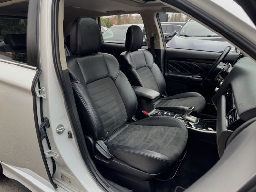 Mitsubishi Outlander 2.4 PHEV INTENSE+ PANODAK LEDER NAVI CAMERA APPLE-CARPLAY LED LMV PDC ActivLease financial lease