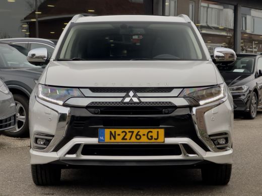 Mitsubishi Outlander 2.4 PHEV INTENSE+ PANODAK LEDER NAVI CAMERA APPLE-CARPLAY LED LMV PDC ActivLease financial lease