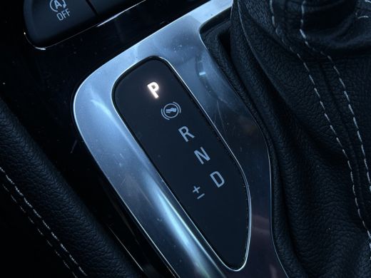 Opel Astra 1.4 Ultimate | Cruise Control | Camera | AGR Stoelen | Navi | Bluetooth | | Achteruitrijcamera | ... ActivLease financial lease