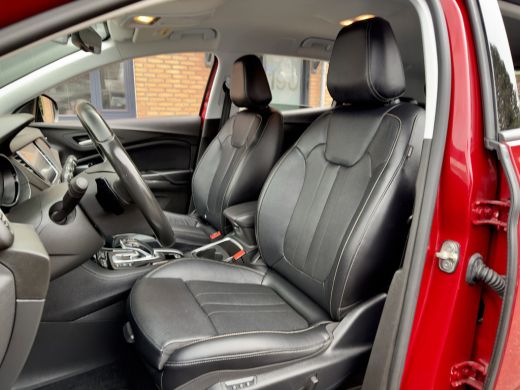 Opel Grandland X 1.6 TURBO AUT8 HYBRID4 TWO-TONE ULTIMATE 72D.KM 200PK. LEDER NAVI CAMERA APPLE-CARPLAY LED 19 INC... ActivLease financial lease