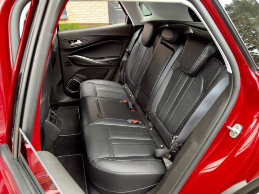 Opel Grandland X 1.6 TURBO AUT8 HYBRID4 TWO-TONE ULTIMATE 72D.KM 200PK. LEDER NAVI CAMERA APPLE-CARPLAY LED 19 INC... ActivLease financial lease