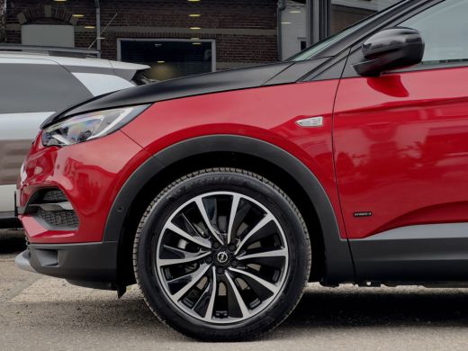 Opel Grandland X 1.6 TURBO AUT8 HYBRID4 TWO-TONE ULTIMATE 72D.KM 200PK. LEDER NAVI CAMERA APPLE-CARPLAY LED 19 INC... ActivLease financial lease