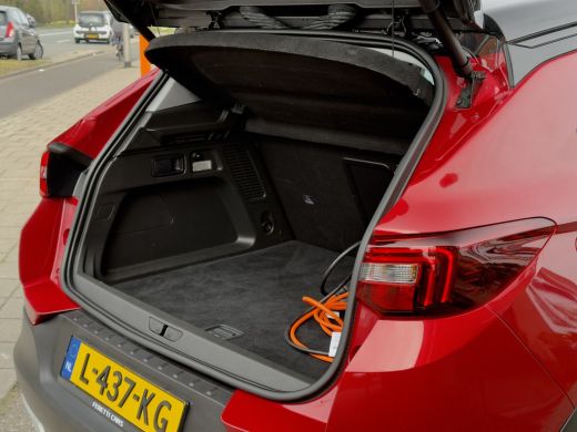 Opel Grandland X 1.6 TURBO AUT8 HYBRID4 TWO-TONE ULTIMATE 72D.KM 200PK. LEDER NAVI CAMERA APPLE-CARPLAY LED 19 INC... ActivLease financial lease