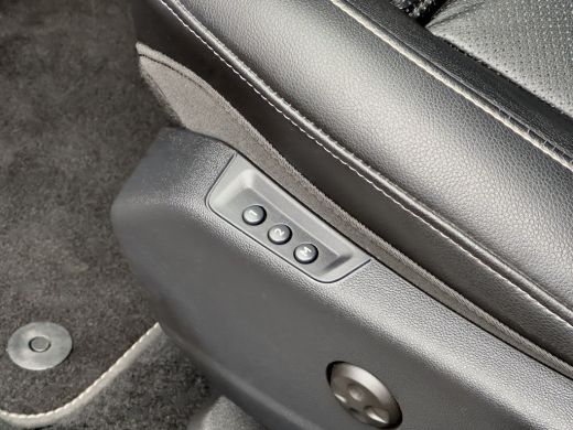 Opel Grandland X 1.6 TURBO AUT8 HYBRID4 TWO-TONE ULTIMATE 72D.KM 200PK. LEDER NAVI CAMERA APPLE-CARPLAY LED 19 INC... ActivLease financial lease