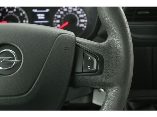 Opel Movano 2.3 Turbo 150PK L2H2 | Airco | Cruise | Camera | 3 Zits | Trekhaak | Imperiaal | Parkeersens. ActivLease financial lease