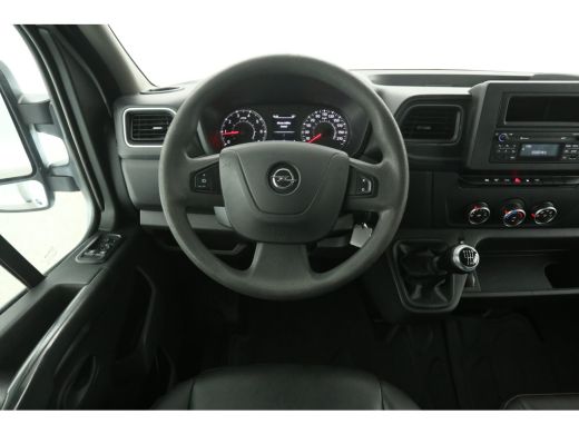 Opel Movano 2.3 Turbo 150PK L2H2 | Airco | Cruise | Camera | 3 Zits | Trekhaak | Imperiaal | Parkeersens. ActivLease financial lease