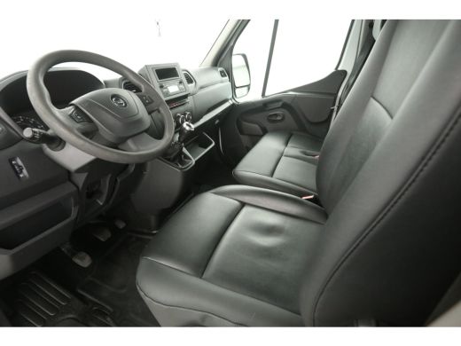 Opel Movano 2.3 Turbo 150PK L2H2 | Airco | Cruise | Camera | 3 Zits | Trekhaak | Imperiaal | Parkeersens. ActivLease financial lease