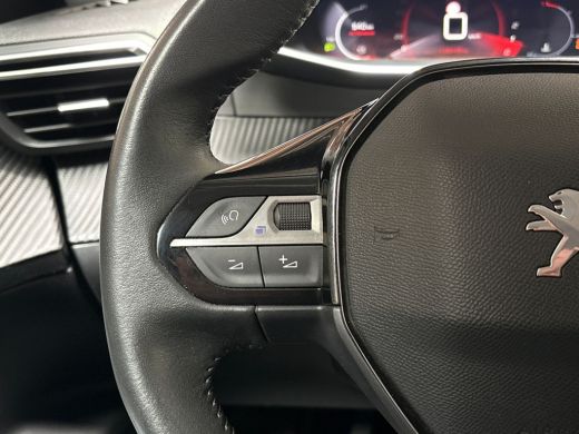 Peugeot 2008 1.2 PureTech Allure Sport (VIRTUAL COCKPIT, APPLE CARPLAY, GROOT NAVI, 360 CAMERA, LEDER, SPORTST... ActivLease financial lease