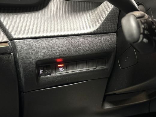 Peugeot 2008 1.2 PureTech Allure Sport (VIRTUAL COCKPIT, APPLE CARPLAY, GROOT NAVI, 360 CAMERA, LEDER, SPORTST... ActivLease financial lease