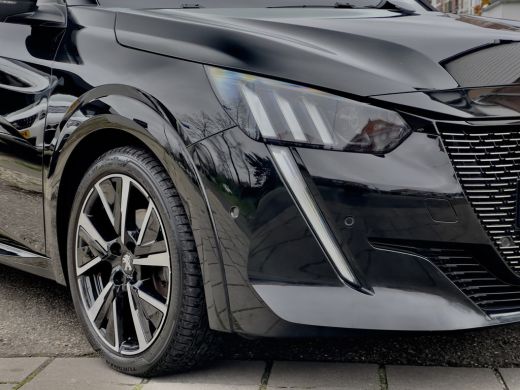 Peugeot 208 1.2 AUT8 GT-PACK 131PK PANODAK LEDER NAVI CAMERA DIGI-DASH LED LMV PDC ActivLease financial lease