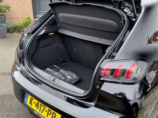 Peugeot 208 1.2 AUT8 GT-PACK 131PK PANODAK LEDER NAVI CAMERA DIGI-DASH LED LMV PDC ActivLease financial lease