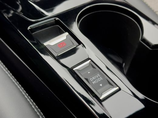 Peugeot 208 1.2 AUT8 GT-PACK 131PK PANODAK LEDER NAVI CAMERA DIGI-DASH LED LMV PDC ActivLease financial lease