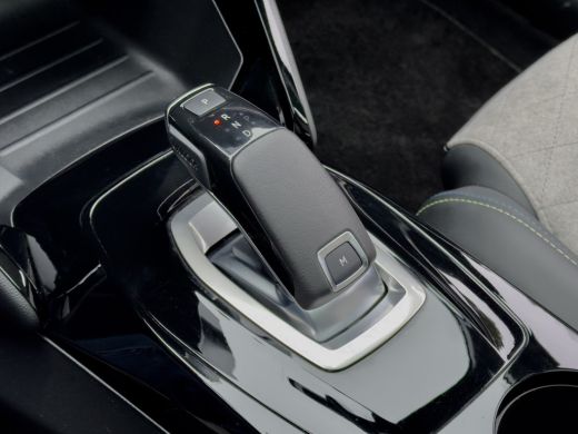 Peugeot 208 1.2 AUT8 GT-PACK 131PK PANODAK LEDER NAVI CAMERA DIGI-DASH LED LMV PDC ActivLease financial lease