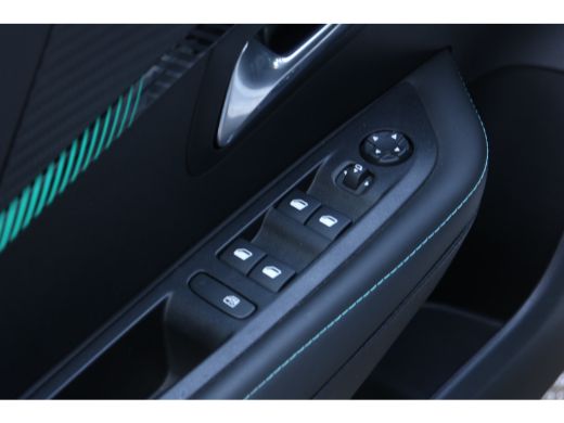 Peugeot 208 1.2 PureTech Allure Pack | Trekhaak | Adapt. cruise control | Lichtmetalen velgen | Stoelverwarmi... ActivLease financial lease