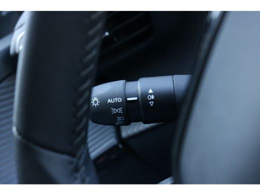 Peugeot 208 1.2 PureTech Allure Pack | Trekhaak | Adapt. cruise control | Lichtmetalen velgen | Stoelverwarmi... ActivLease financial lease