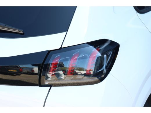 Peugeot 208 1.2 PureTech Allure Pack | Trekhaak | Adapt. cruise control | Lichtmetalen velgen | Stoelverwarmi... ActivLease financial lease