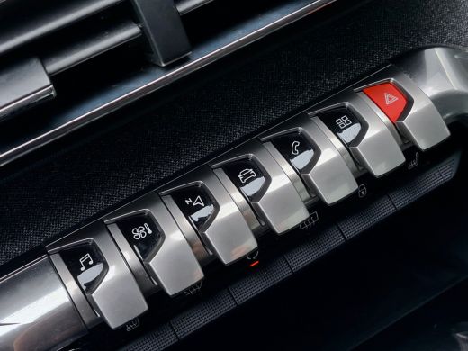 Peugeot 3008 1.6 BLUE-HDI GT-Line PANODAK SPORTLEDER 19 INCH-LMV NAVI CAMERA LED  PDC ORG.127d.KM!!! ActivLease financial lease