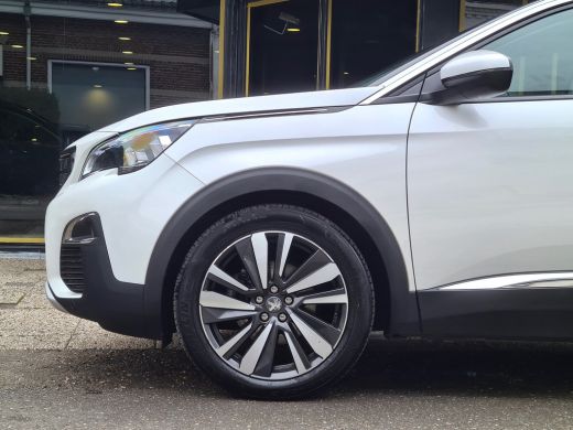 Peugeot 3008 1.6 BLUE-HDI GT-Line PANODAK SPORTLEDER 19 INCH-LMV NAVI CAMERA LED  PDC ORG.127d.KM!!! ActivLease financial lease