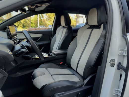 Peugeot 3008 1.6 GT-LINE HYBRID 225 BLUE AUT8 LEDER NAVI CAMERA  VIRTUAL-DASH LED LMV PDC ActivLease financial lease