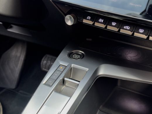 Peugeot 308 SW 1.2 AUT8 ALLURE PACK LEDER NAVI CAMERA DIG-DASH APPLE-CARPLAY LED LMV PDC ActivLease financial lease