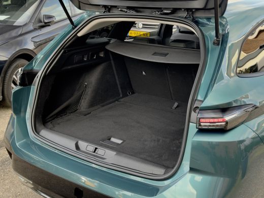 Peugeot 308 SW 1.2 AUT8 ALLURE PACK LEDER NAVI CAMERA DIG-DASH APPLE-CARPLAY LED LMV PDC ActivLease financial lease